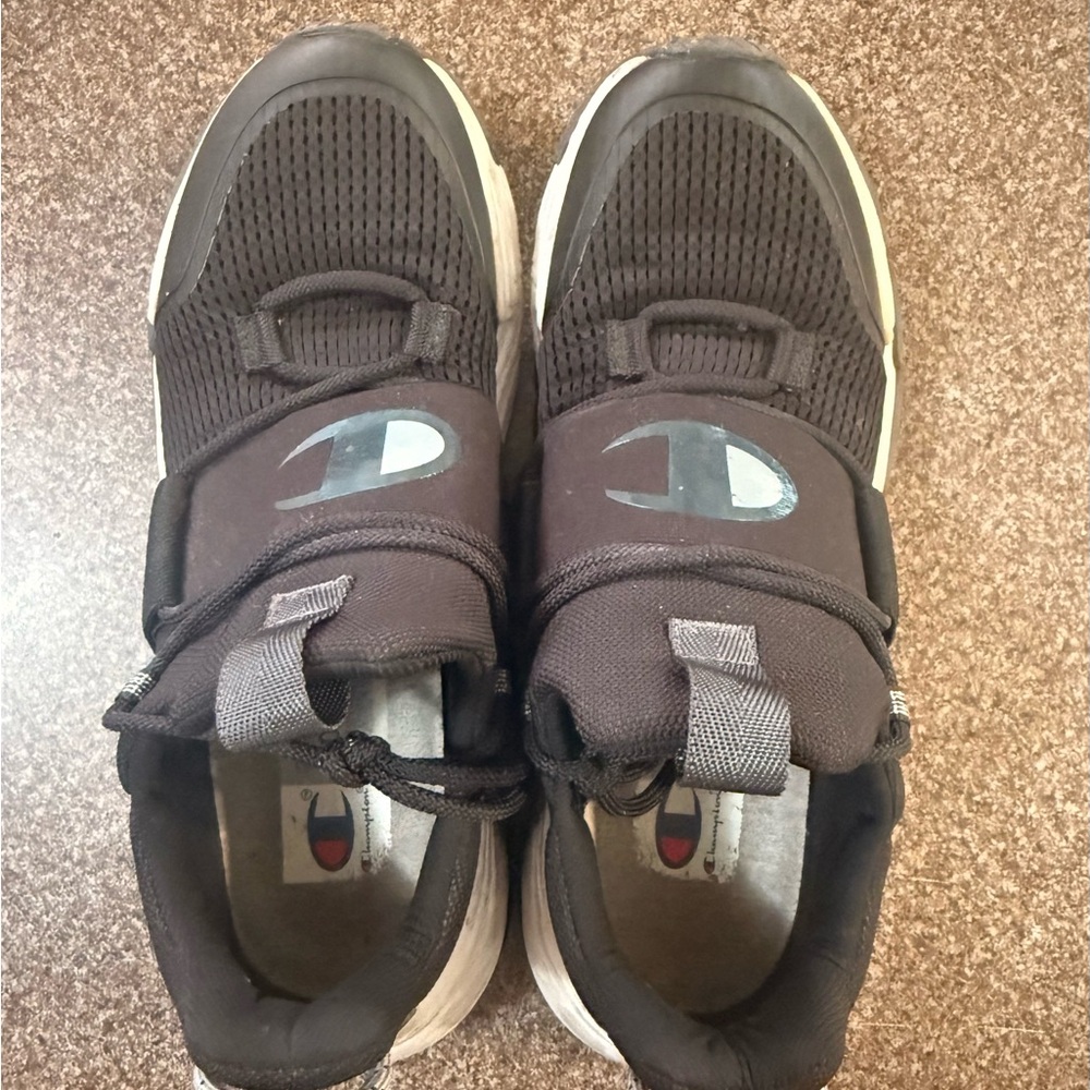 Champion Rally Men’s sz 7 black and white